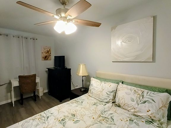 2nd image of 6908 Trimble Dr #5