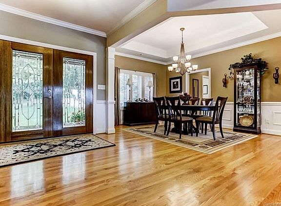 4th image of 4855 Shady Meadow Ln