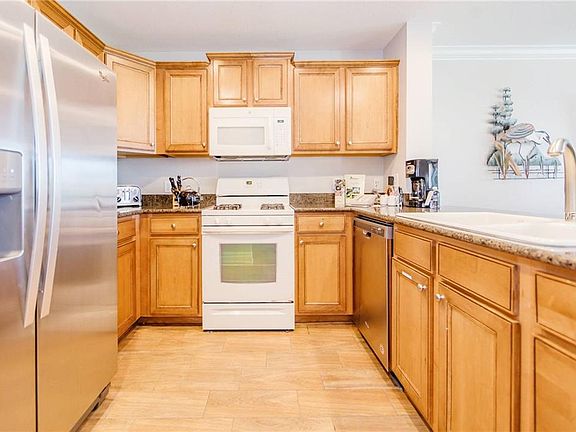 3rd image of 1596 Heritage Crossing Ct