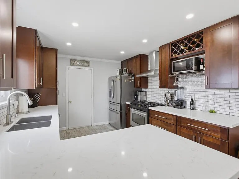 7051 Benson Ave — Photo 13