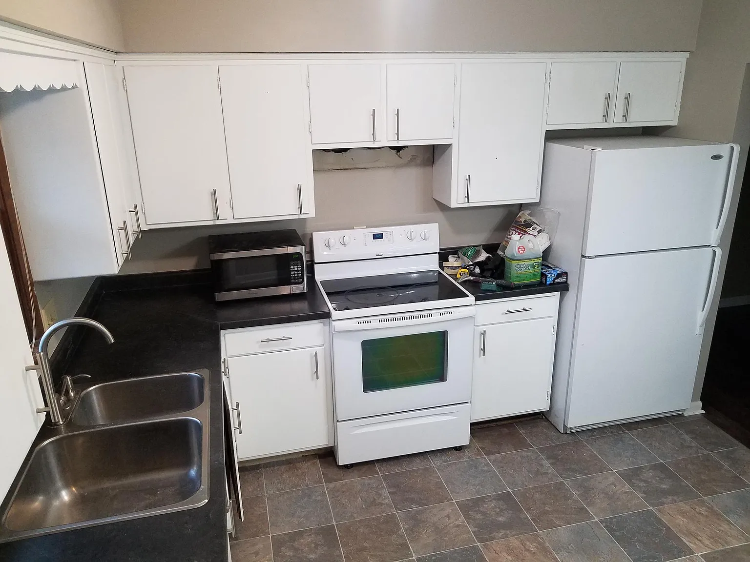 4 bed, 1600 sqft, $1,600 — Photo 2
