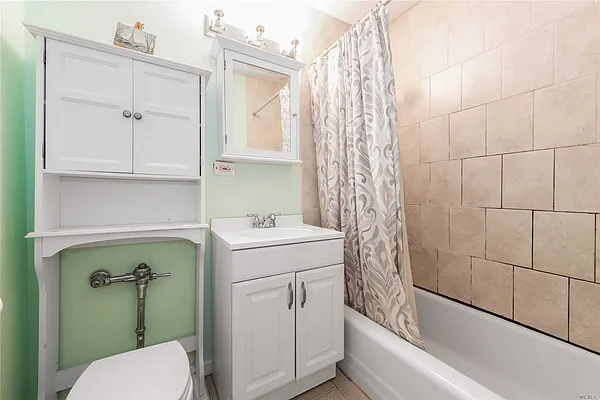 Sold by Century 21 American Homes | media 10