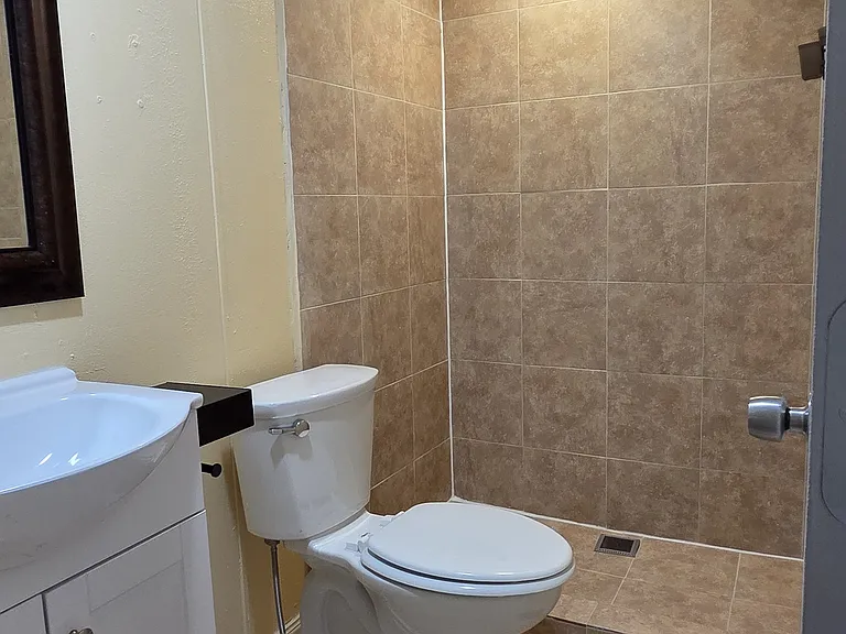 243 E Saint Charles Dr #2 — Photo 21