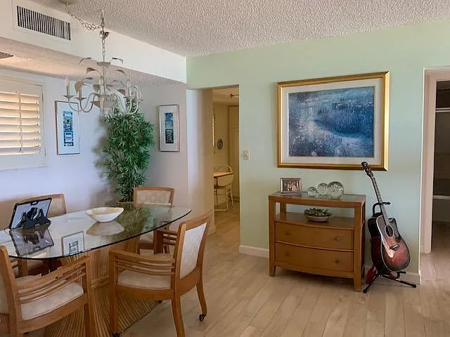 2 bed, 2.0 bath, 1170 sqft, $3,501 — Photo 2