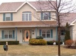 5902 Sandhill Dr, Middleton, WI 53562