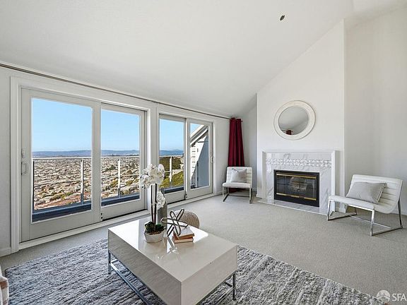 2nd image of 580 Pointe Pacific APT 4