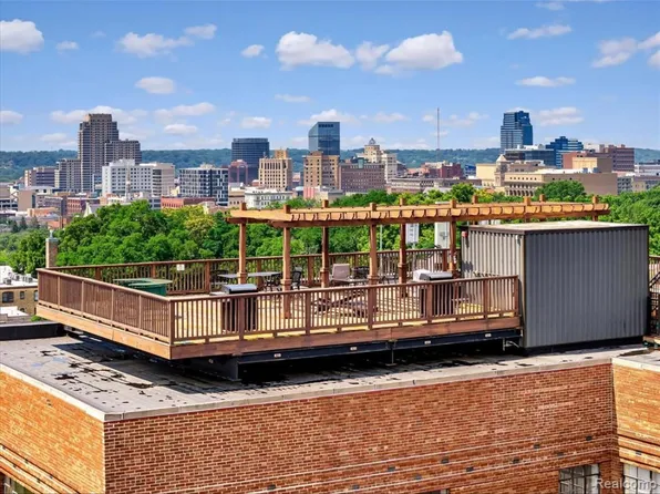 505 Cherry St SE APT 201, Grand Rapids, MI 49503