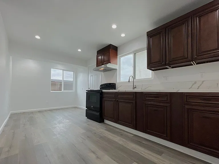 Pueblo Bonito Apartments — Photo 4