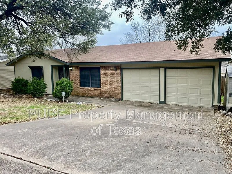 3 bed, 2.0 bath, 1017 sqft, $1,695 — Photo 2