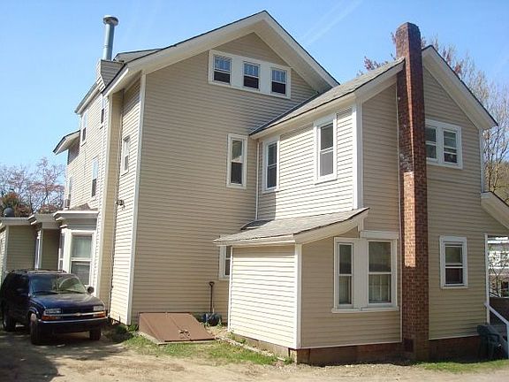 4th image of 26 Oak St