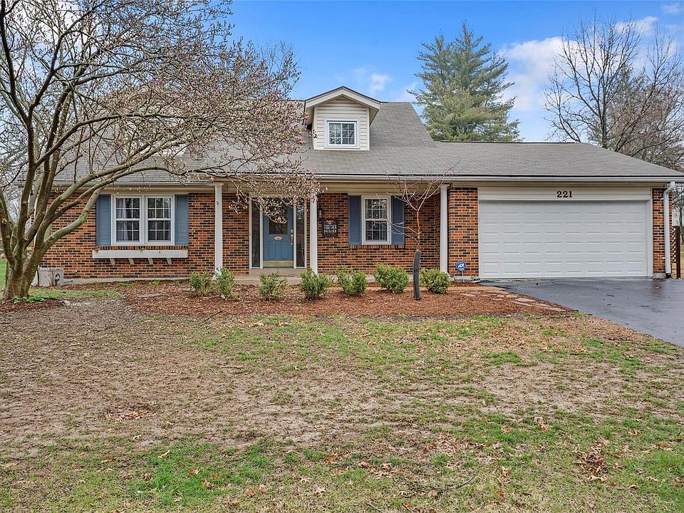 1st image of 221 Country Creek Ct