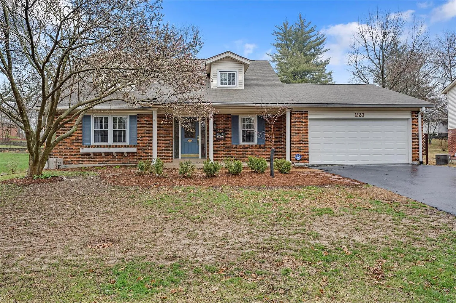 221 Country Creek Ct photo 1