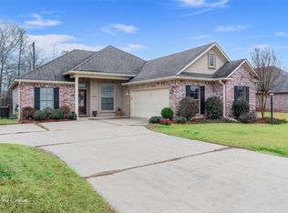 303 Camden Hl, Haughton, LA 71037