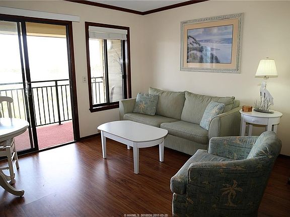 4th image of 39 S Forest Beach Dr #528