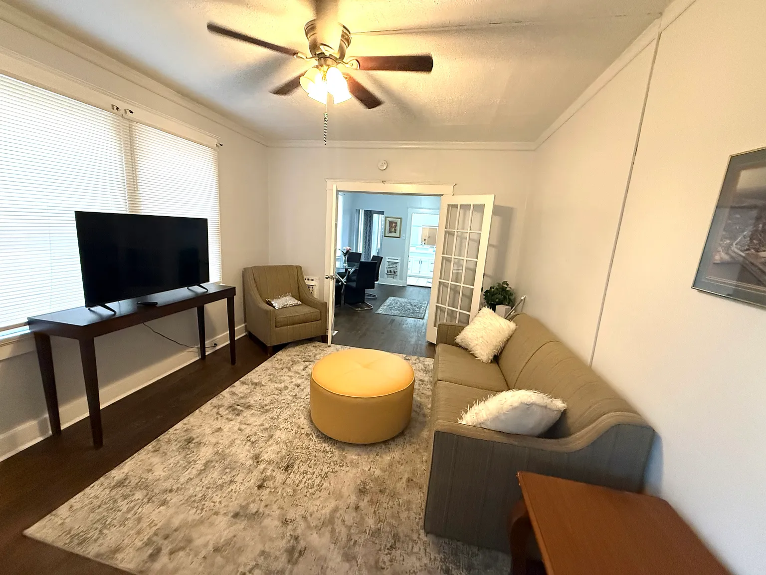 4 bed, 2000 sqft, $3,000 — Photo 4