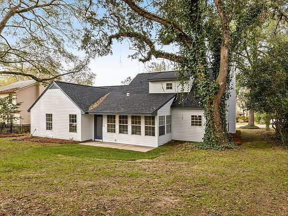 5th image of 2995 Cranbrooke Dr