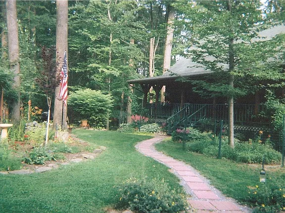 703 Red Sail Rd — exterior photo
