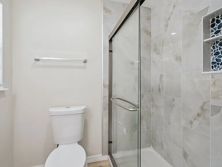 791 Lake Ave #6 — Photo 8