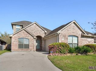 1949 Hunters Ridge Dr, Baton Rouge, LA 70816