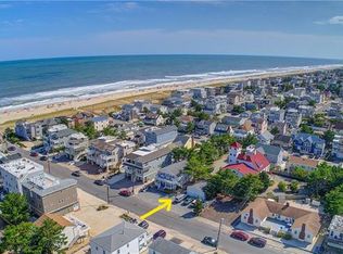 118 E Pennsylvania Ave, Long Beach Township, NJ 08008