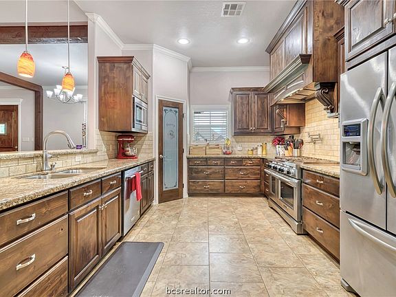 3rd image of 1772 Red Haven Ct