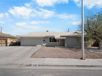 704 McDermit St, Las Vegas, NV, 89107