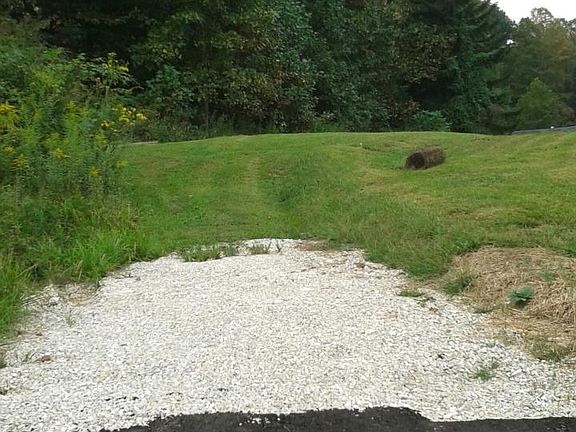 3rd image of 150 Jeniel Dr