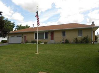 773 Forest Park Dr, Dixon, IL 61021