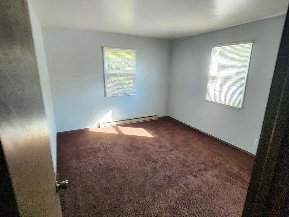 2nd image of 5400 Windsor Rd