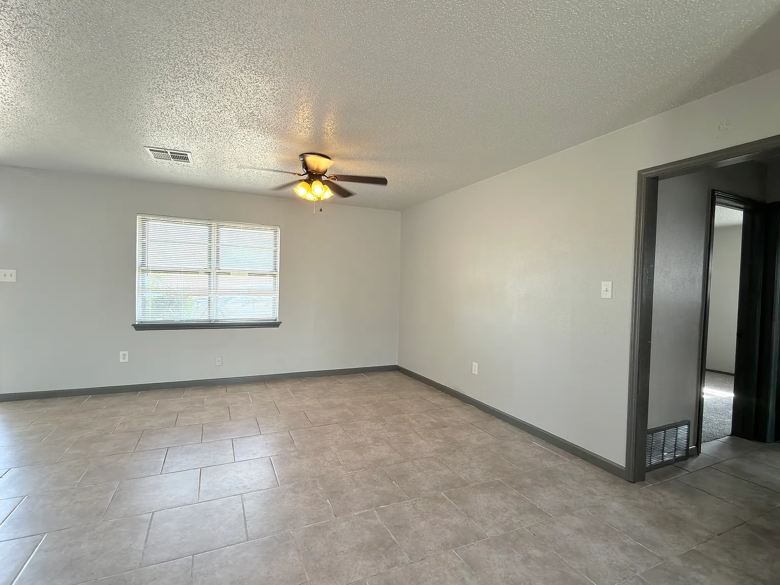 4 bed, 1500 sqft, $1,250 — Photo 4