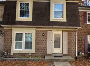 8034 Bethelen Woods Ln, Springfield, VA 22153