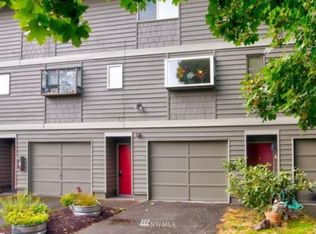 702 NW 189th Ln, Seattle, WA 98177