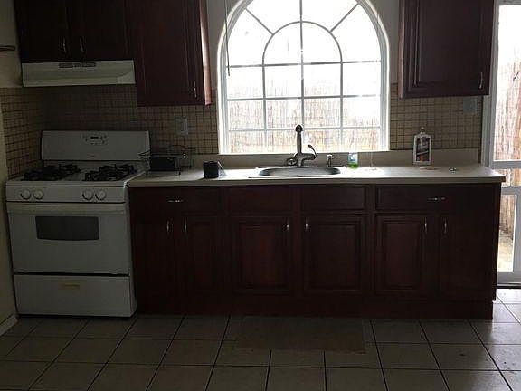 5th image of 425 Winton St #427
