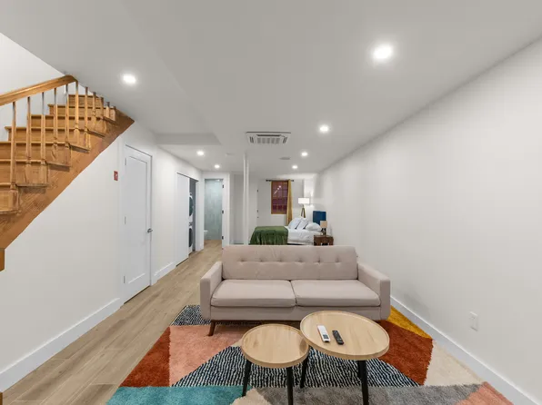 10 Hausman Street image 9 of 30