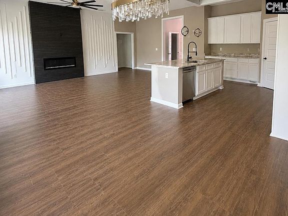 5th image of 1713 Carl Rd