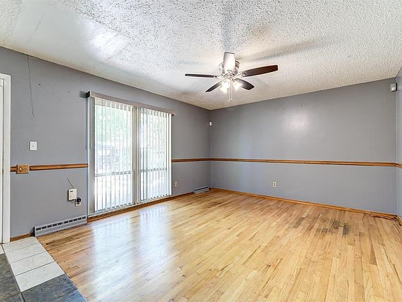 4th image of 1534 Reale Ave