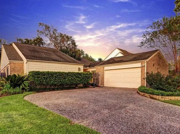 11314 Piping Rock Dr, Houston, TX 77077