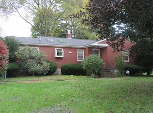 100 Worcester Rd, Webster, MA 01570