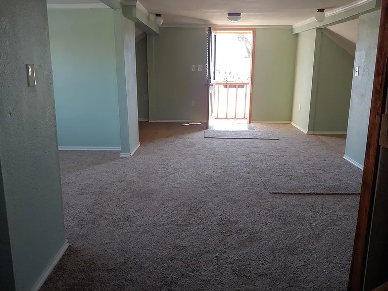 145 N Hackberry Ave — Photo 29