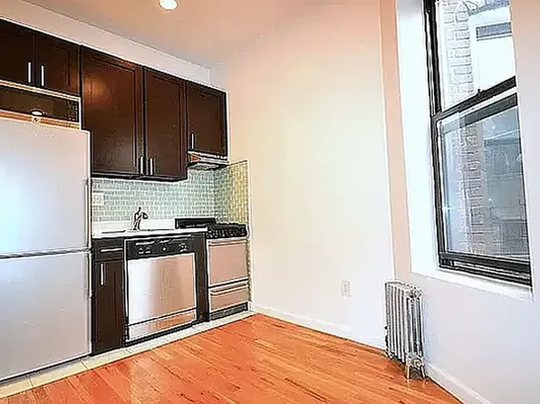 41 Henry Street image 1 of 6