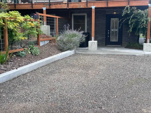 464 Striped Peak Rd, Port Angeles, WA 98363