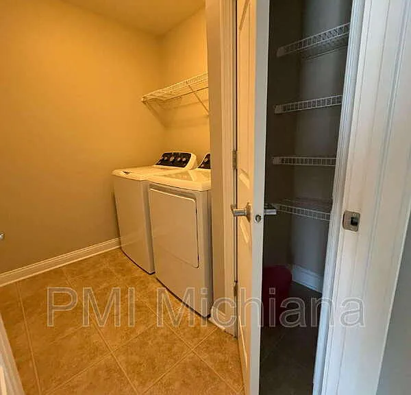 129 Clancey St — Photo 19