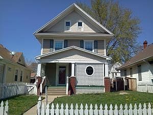 1st image of 2711 Monterey St