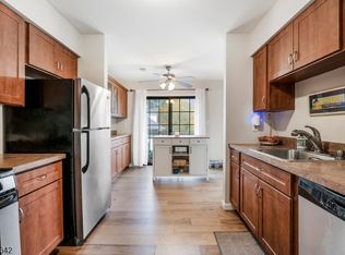 2305 Privet Way, Basking Ridge, NJ 07920