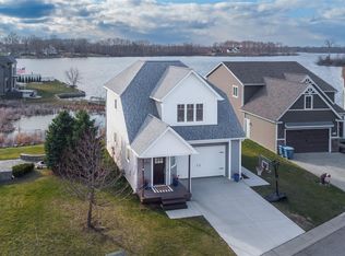 3442 Cottage Cove Dr, Fenton, MI 48430
