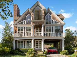 2 Sachem Rd, Branford, CT 06405