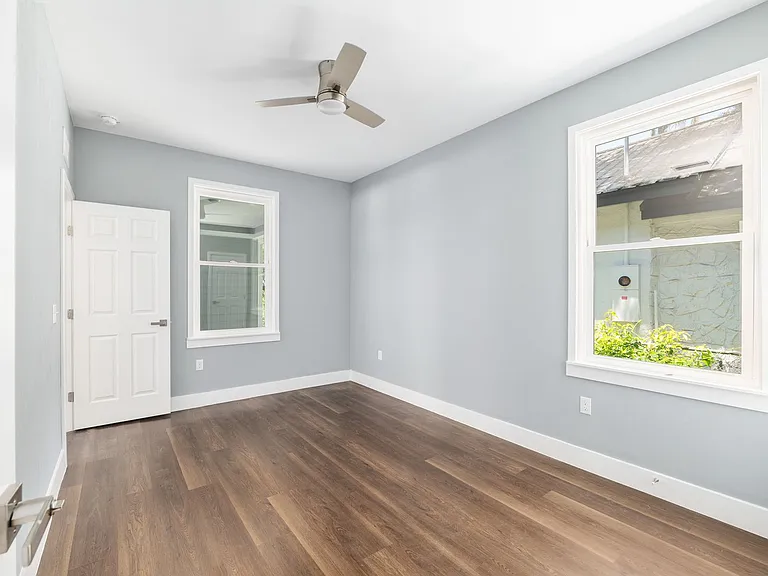 420 NW 3rd Ave — Photo 15