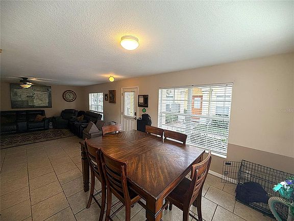 3rd image of 3858 Island Way St