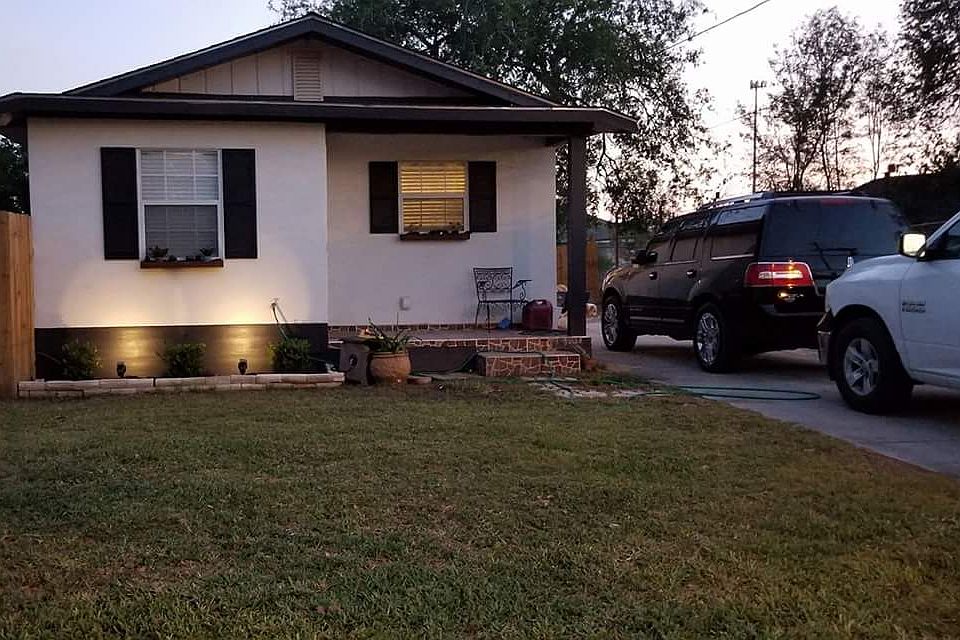 1st image of 2809 Benitez St