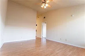 3 bed, 2.0 bath, 836 sqft, $2,600 — Photo 2
